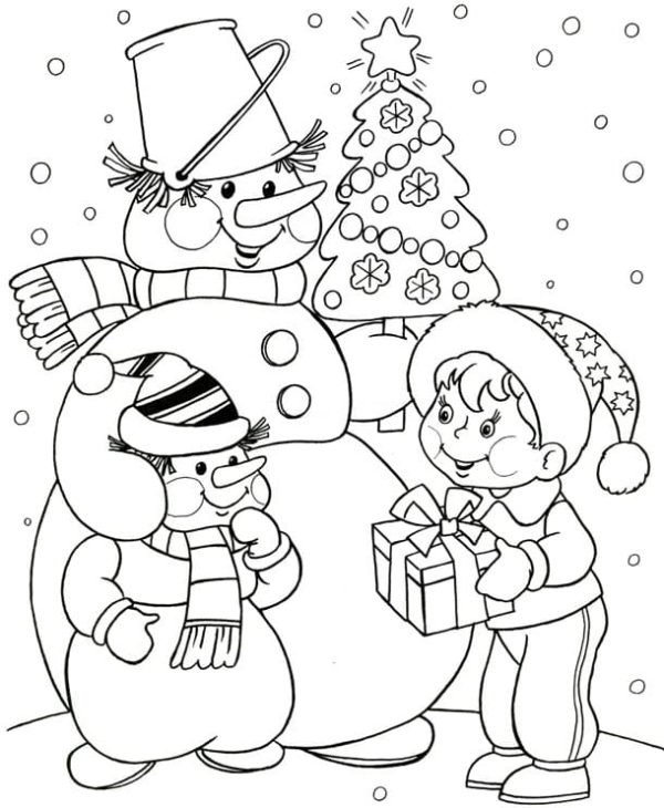 Bałwan niesie małą choinkę kolorowanka do druku